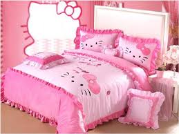 Keeping that in mind, there is no shame in creating a hello kitty bedroom for yourself, even if you're past your youthful prime. Beautiful Hello Kitty Bedroom For Girls 2020 Ideas