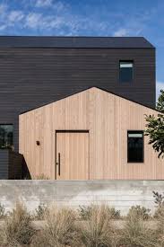18 Stunning Modern Homes Modern Architecture Examples And Decorating Ideas It was designed by ronald ward and partners and has become.