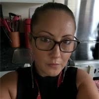 30+ "Vicky Howell" profiles