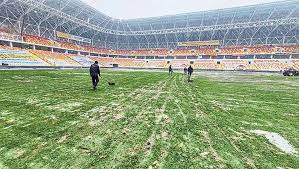 Süper lig ekiplerinden btcturk yeni malatyaspor'un maçlarını oynadığı yeni malatya stadyumu'nun zemini bakıma alındı. Trabzonspor Dan Malatya Maci Icin Tff Ye Flas Basvuru Trabzonspor Ts Haberleri Spor