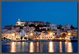 Las 10 Ciudades Mas Atractivas Por La Noche Las Vegas Ibiza Rio Londes Cabo San Lucas Etc Ibiza Isla Ibiza Espana Que Visitar En Ibiza