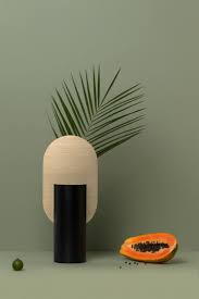 Vase Genke Cs1 En Laiton Et Acier Peint Au Design Contemporain Par Kateryna Sokolova X Noom Vases Fleur Design Objet Decoration