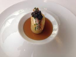 Tartaar Van Kalf Met Merg Van Aardappel Borden Aardappel Restaurant