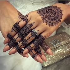 1 914 Likes 8 Comments Daily Henna Inspiration Hennainspo On Instagram By Henna Henna Tattoo Designs Engagement Mehndi Designs Henna Tattoo Hand