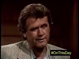 Is Robert's true love Holly or Anna?