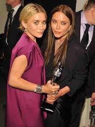 Blow dry entire head with a flat paddle brush to get rid of any kinks and to get a straight, even style.3. A Big Change For Mary Kate Olsen 29secrets
