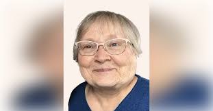 Tina Witham's Instagram, Twitter & Facebook