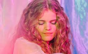 Daisy Clark releases new single 'Battle Scars'