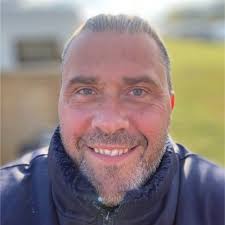 Vilken dag wow Start på huvudkontoret med möten och träffa kollegor Robert  Tham mm En heldag i Ishockey VM 2025 s tecken, kolla av FZ ytan vid Goben ,  Avicii Arena. Flöden