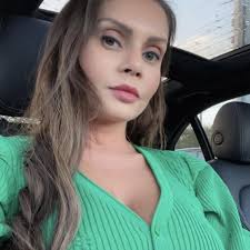 Rebecca Mendonca's Instagram, Twitter & Facebook