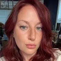 Stacie Raines's Instagram, Twitter & Facebook