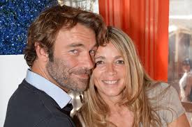 Changement de stratégie face à la progression du variant delta: Helene Rolles Et Patrick Puydebat Secrets Passion Et Relation