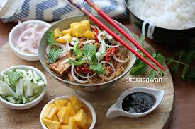 Assam laksa is is savory dishes with thick, fish based gravy. Asam Laksa Yang Sangat Sedap Resepi Terbaik