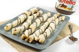 Nutella Sticks Mit Blatterteig Eine Portion Gluck Rezept Nutella Blatterteig Nutella Fingerfood Rezepte