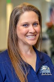 Roslyn Grimes's Instagram, Twitter & Facebook