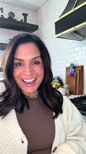 Mariana Mack's Instagram, Twitter & Facebook