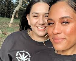 How to Be a Weed Mom: Advice from Mothers who are Destigmatizing Cannabis —  High Herstory