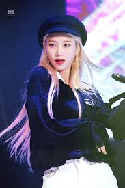 Omgfan 이미지 크게보기 > 오마이걸 커뮤니티(oh my girl). Vvv Vvv Black Logo Ribbon Blouse ì˜¤ë§ˆì´ê±¸ ì§€í˜¸ ì°©ìš© Press