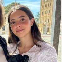 50+ perfiles de «Laura Espada»