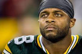 Drawing the eyes of the safety that would be immediately affected. Fuck Yeah Randall Cobb
