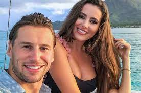 Grzegorz krychowiak po zakończeniu rozgrywek ligi rosyjskiej udał się na wakacje. Krychowiak Wspierany Przez Ukochana Celia Jaunat Lovers Are Stronger Than Haters