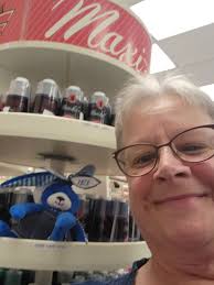 Hopping off this morning at Barnes Sewing Center in Cayahoga Falls!