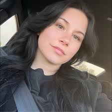 Hello! Anyone read James Patterson? I'm looking for opinions, I see so many  at goodwil and I'm unsure if he's any good? What's his style?