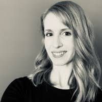 Jessica Redden's Instagram, Twitter & Facebook