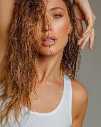 Amanda Adam's Instagram, Twitter & Facebook