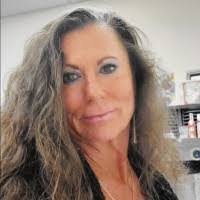 Sandra Mallory's Instagram, Twitter & Facebook