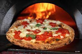 I forni a legna prefabbricati in vendita sono di diverse misure e caratteristiche. La Pizza Napoletana E I Forni Del Futuro A Legna Elettrico O A Gas Luciano Pignataro Wine Blog