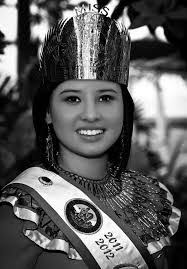 Lauri Clark's Instagram, Twitter & Facebook