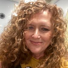 Gina Renee's Instagram, Twitter & Facebook