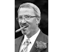 Kim Dary's Instagram, Twitter & Facebook