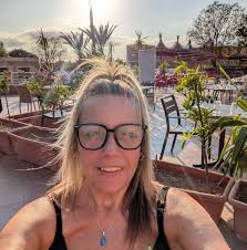 Evening can anyone recommend a great local mortgage advisor someone they  have used really appreciate your advice and time in advance