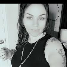 Who can correct box dye and achieve desired color