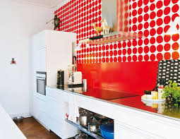 Warna cat untuk kamar laki laki kuning. Inspirasi Cantik Merah Dan Putih Di Dapur Minimalis