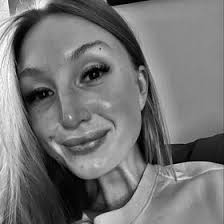 Katelyn Ahlers's Instagram, Twitter & Facebook