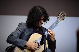 Marco Corrales, la música como profesión