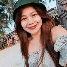 Sarah Ante's Instagram, Twitter & Facebook