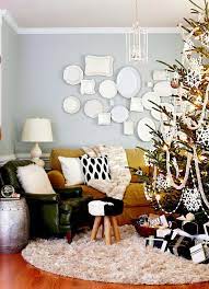 35 Pretty Christmas Living Room Ideas To Get You Ready For The Holidays Christmas Living Rooms Christmas Decorations Living Room Cozy Christmas Living Room