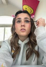 Addie Andrew's Instagram, Twitter & Facebook