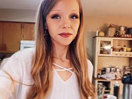 Who's my doppelganger 👀 11:47 М 5GUW ull 100% Send sendfeedback feedback  Sameordlifferentperson? Same or different person? Same Different Not sure  Cancel