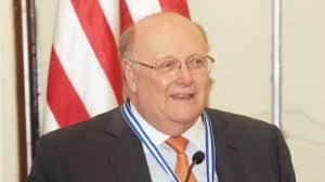 Alfredo Pellas's Instagram, Twitter & Facebook