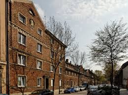 Der durchschnittliche immobilienpreis in düsseldorf liegt derzeit bei 6.007,38 €/m². Datei Haeuser Fluegelstrasse 2 Bis 22 In Duesseldorf Oberbilk Von Nordosten Jpg Wikipedia
