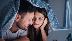 The best medicine for dark times is a romantic comedy. 9 Romantic Comedy Movies That You Must Watch With Your Girlfriend Lifeberrys Com