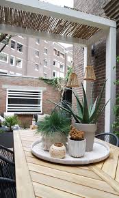 tuin make over zo maak je een ibiza tuin karwei tuin tuin maken tuin ideeen