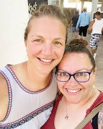 Kelly Castner's Instagram, Twitter & Facebook