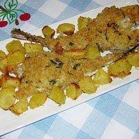Questo salmone e coda di rospo con verdure al forno si basa su bocconcini dei due pesci dalle carni delicate, insaporite da aromi semplici e dai semi di papavero appoggiati sopra un colorato mosaico di verdure. Coda Di Rospo Al Forno Con Patate Ricette Di Cucina Gustosa Ricerca