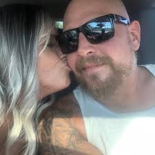 Looks like he's out in public again. Watch yourself ladies. Jell-O shots  and all. Unbelievable they would allow such a dangerous, narcissistic  person out early back